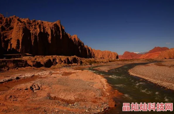 岛国一级毛片风景如画，吸引无数游客前来观光