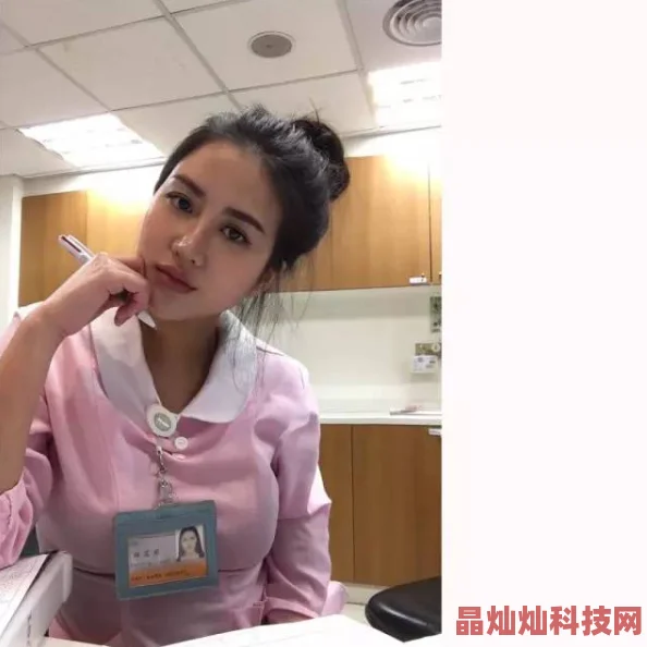 美女被狂揉下部羞羞直播中断后恢复画面更劲爆尺度更大