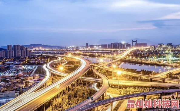 地铁跑酷地铁之城穿梭于熙攘街道和高耸建筑之间探索未来都市的无限魅力