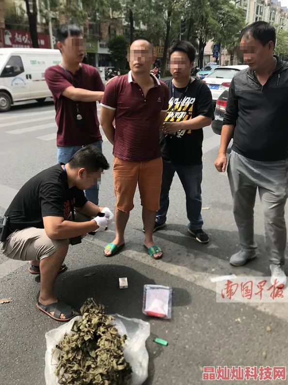 男把男生捆床tk加玩j曝光网络暴力行为引发关注望警方介入调查