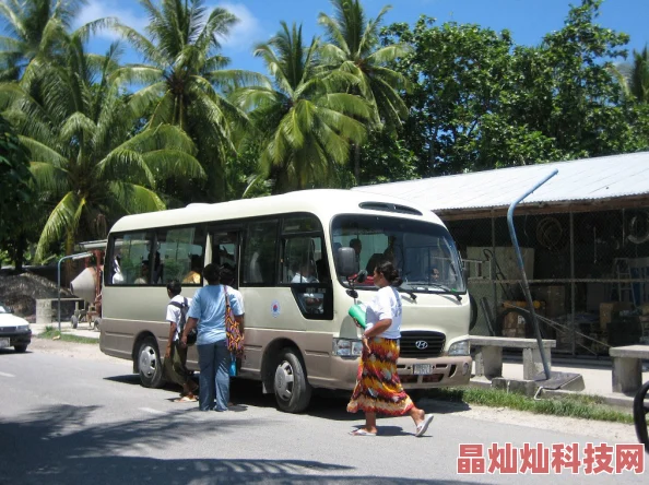 为什么公交车大肉大捧一进一出好爽以其大胆露骨的表达满足某些人的窥私欲