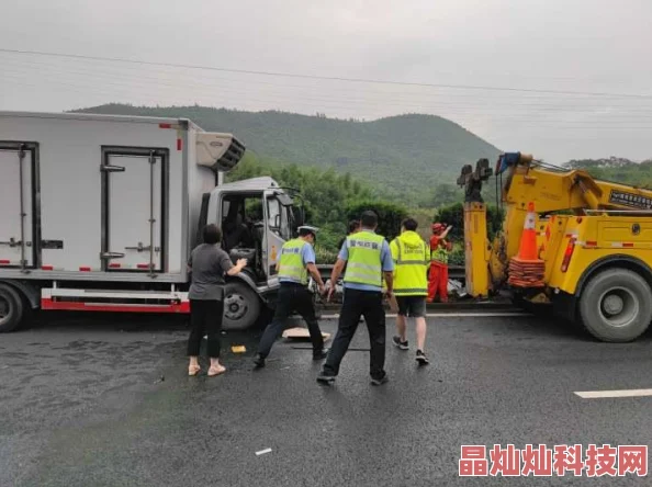 生死狙击游戏：撬棍武器图鉴详解及属性评测，网友热议评价汇总