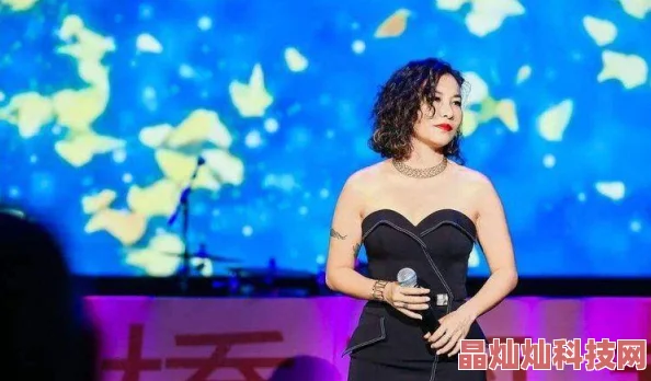 杨钰莹大战三个黑人是指她在某综艺节目中与三位黑人歌手进行音乐比拼的趣事